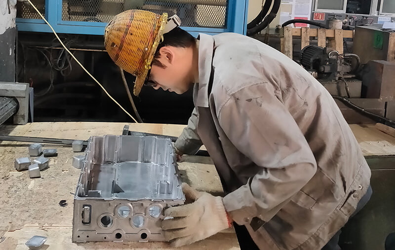 壓鑄巡檢，自檢